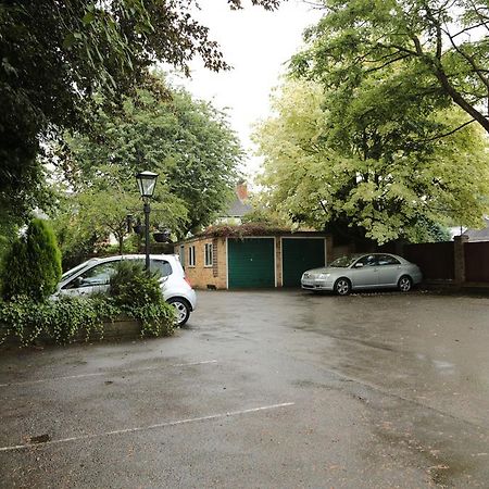 Fernbank Hotel Basingstoke Dış mekan fotoğraf