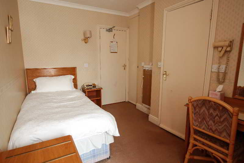 Fernbank Hotel Basingstoke Dış mekan fotoğraf