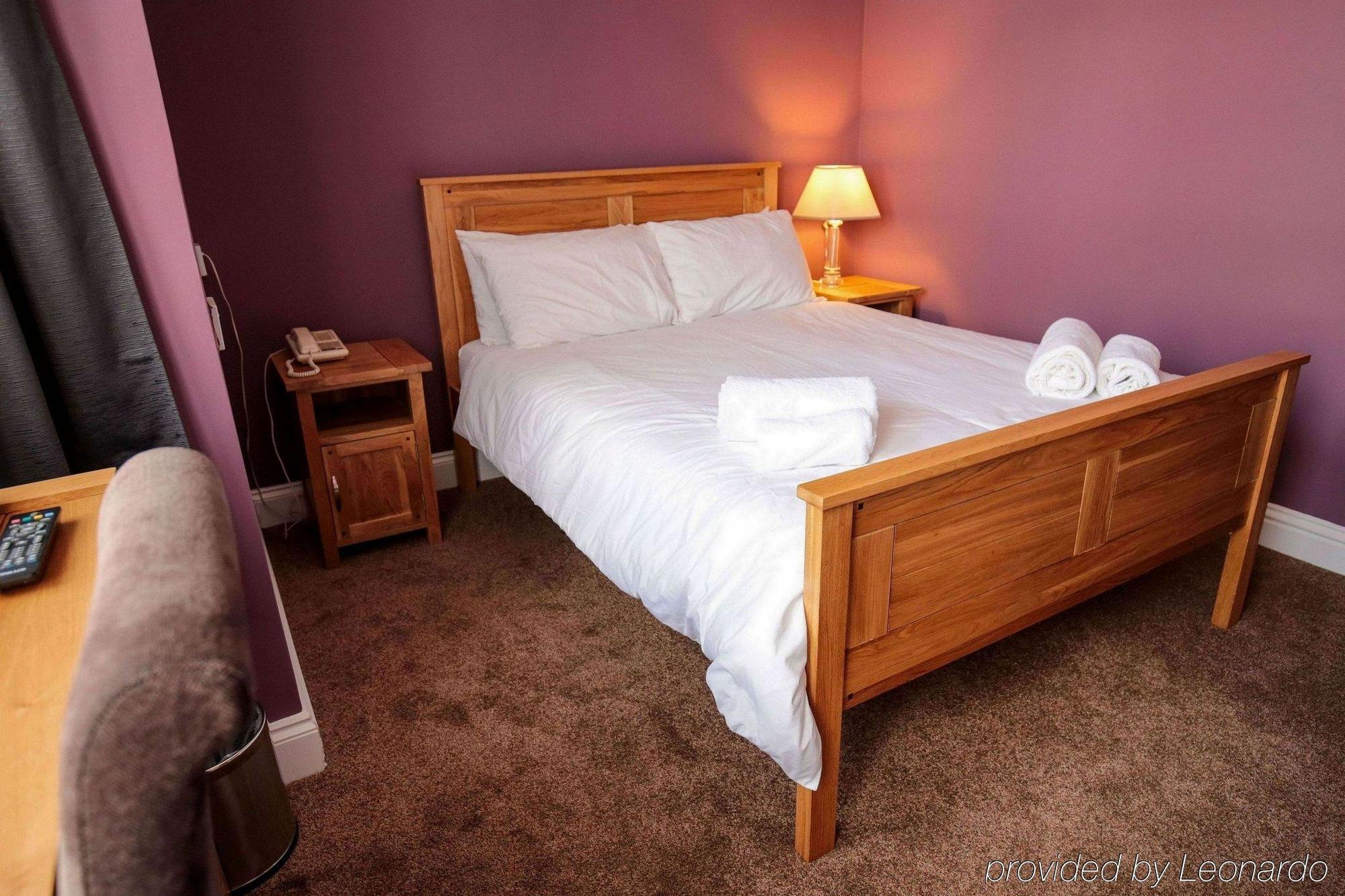 Fernbank Hotel Basingstoke Dış mekan fotoğraf