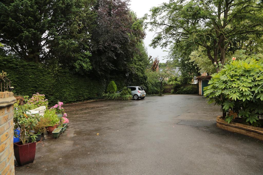 Fernbank Hotel Basingstoke Dış mekan fotoğraf