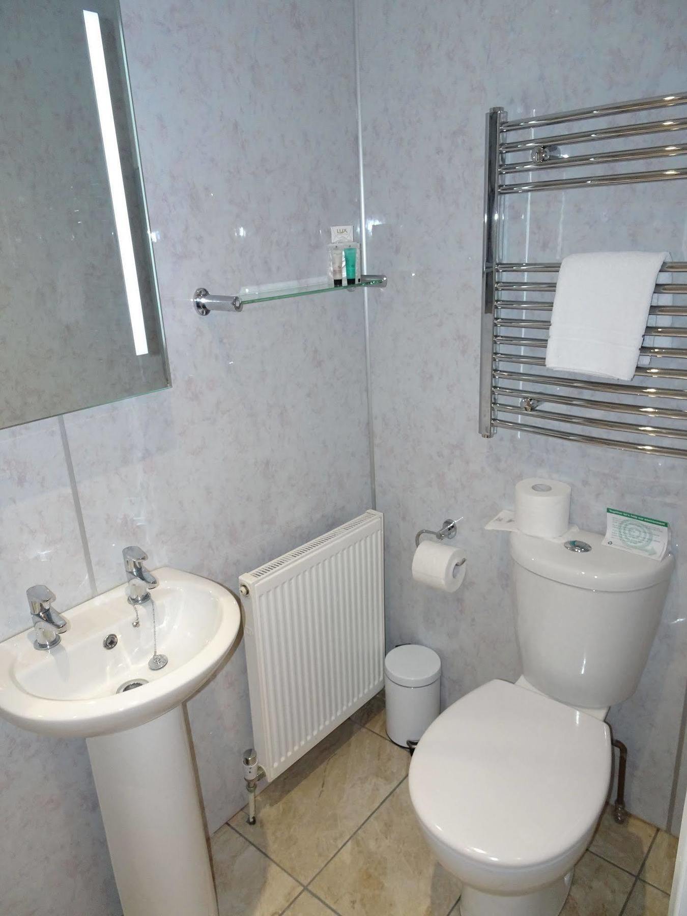 Fernbank Hotel Basingstoke Dış mekan fotoğraf