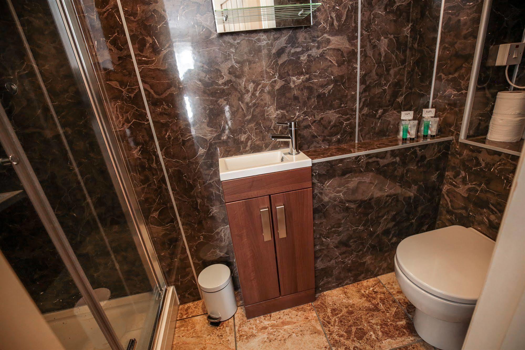 Fernbank Hotel Basingstoke Dış mekan fotoğraf