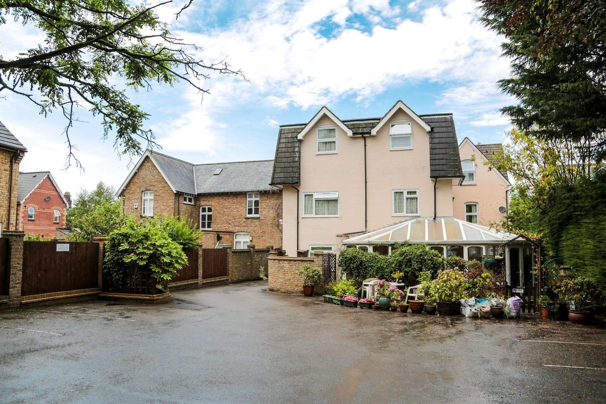 Fernbank Hotel Basingstoke Dış mekan fotoğraf