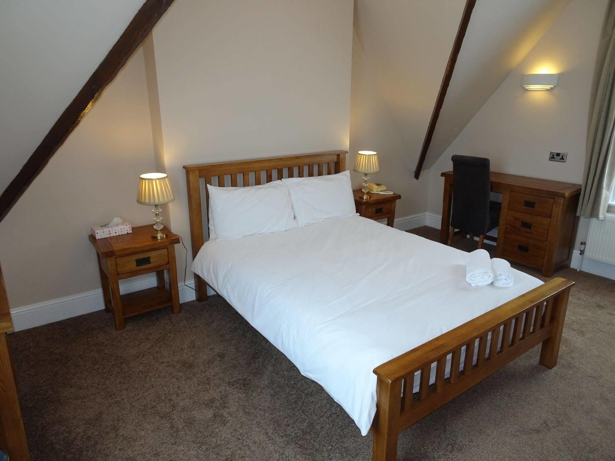 Fernbank Hotel Basingstoke Dış mekan fotoğraf
