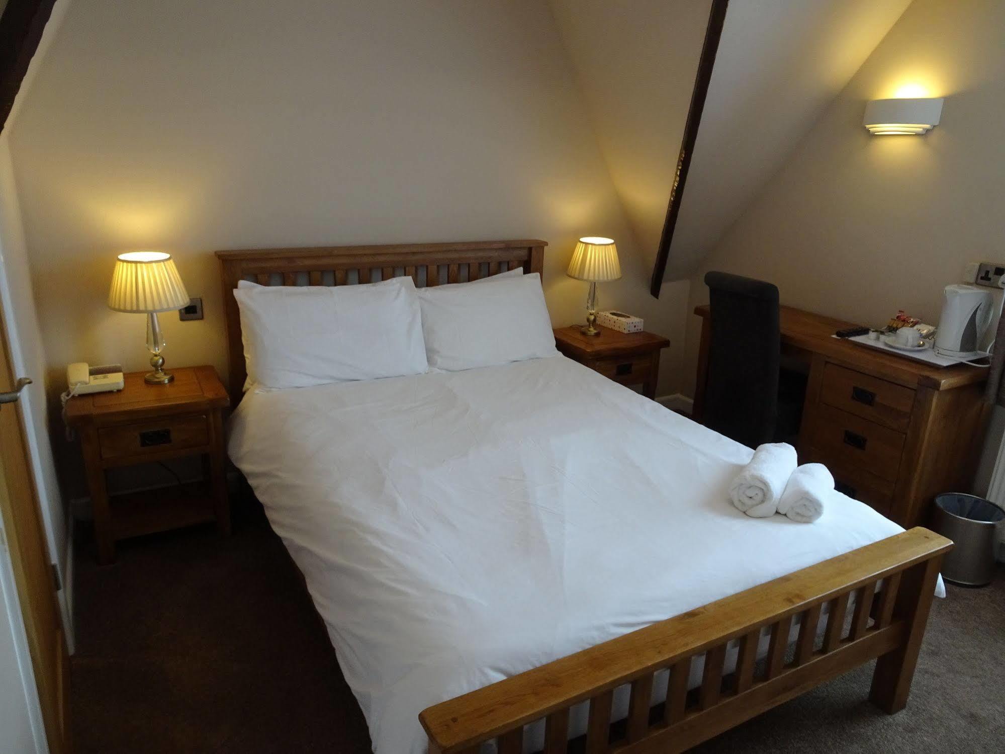 Fernbank Hotel Basingstoke Dış mekan fotoğraf