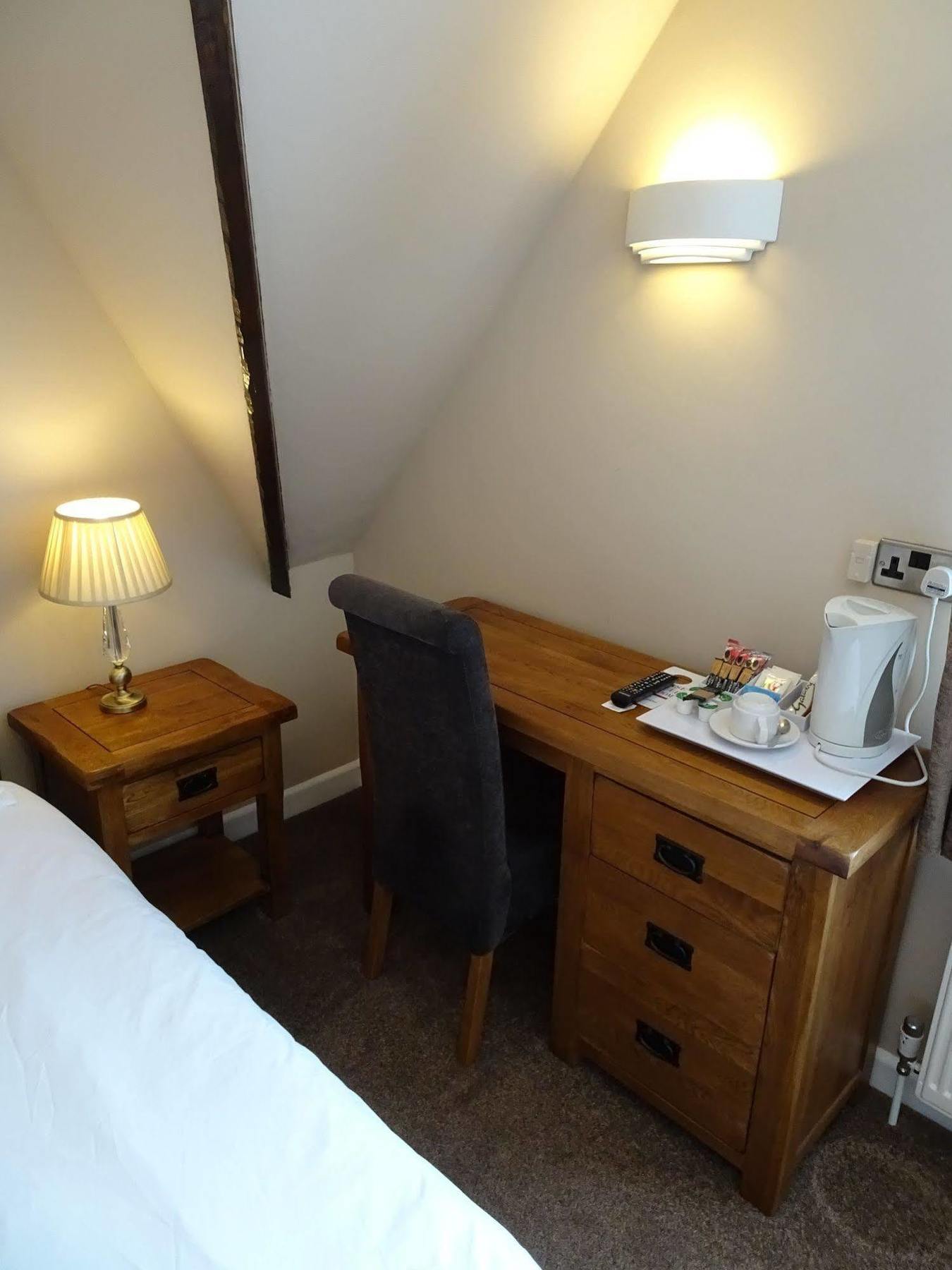 Fernbank Hotel Basingstoke Dış mekan fotoğraf