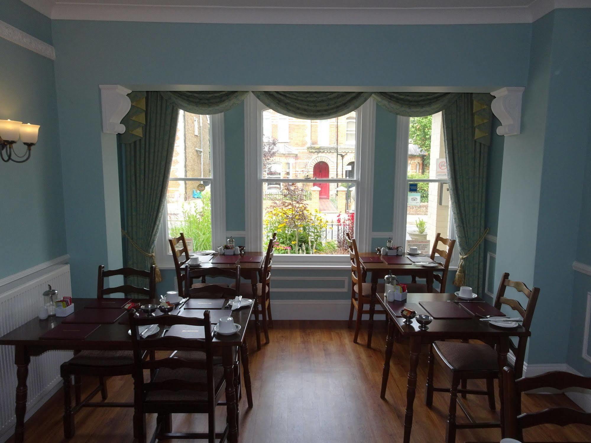 Fernbank Hotel Basingstoke Dış mekan fotoğraf